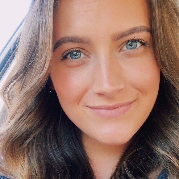 MEET THE POSHER ⭐️♻️ - Picture 3 of 3